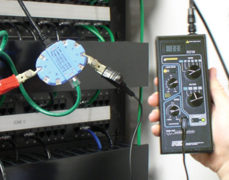 临县美国REI CMA-100反监听音频放大器